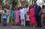 Hrithik Roshan, Rakesh Roshan, Suzanne Roshan celebrates Shivratri with his family in Panvel, Mumbai on 10th March 2013 (38).JPG